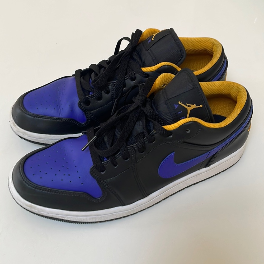 Nike Air Jordan - like new